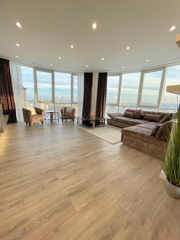 Vip Apartment 120M2 With Panoramic Windows, 22 Floor. Obolon Киев Экстерьер фото