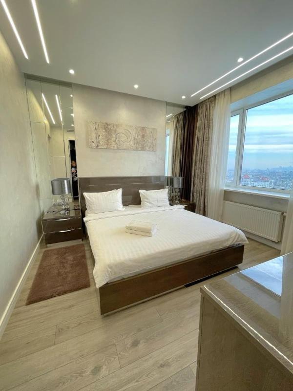 Vip Apartment 120M2 With Panoramic Windows, 22 Floor. Obolon Киев Экстерьер фото